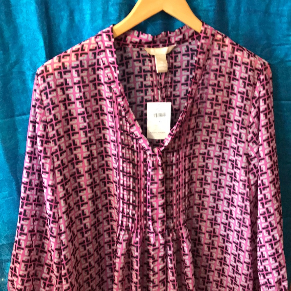 NWT Flattering Prints and Pleats